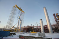 На Ачинском НПЗ завершен монтаж реакторов гидрокрекинга