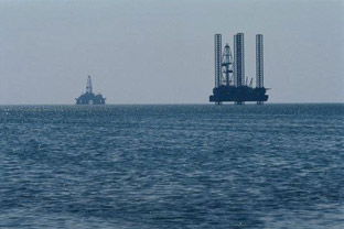 Роснефть и ExxonMobil установили уникальную платформу «Беркут» на шельфе Сахалина