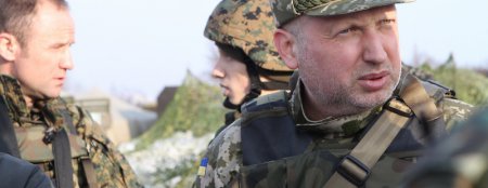 Турчинов: украинская армия способна не только обороняться, но и контратаковать