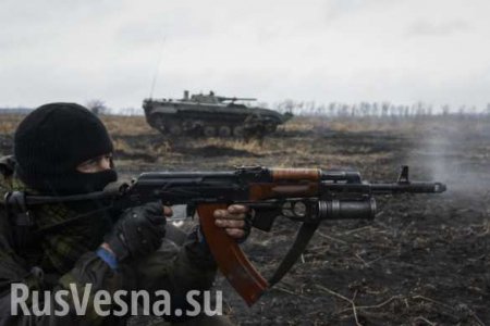 В аэропорту Донецка бой, Петровский район под обстрелом