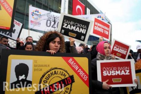 Это конец демократии в Турции, — журналист Zaman (ФОТО, ВИДЕО)