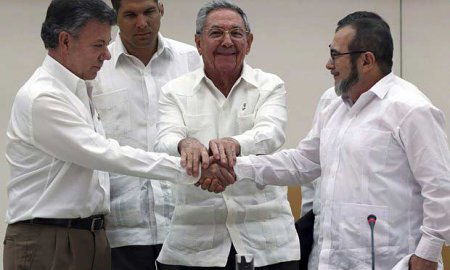 Власти и повстанцы Колумбии подписали соглашение о мире