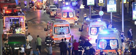 Теракт в Стамбуле: в больницах остаются двое украинцев