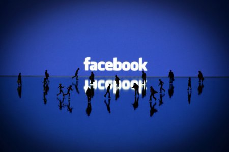 В Facebook можно будет смотреть видеоролики без доступа к интернету