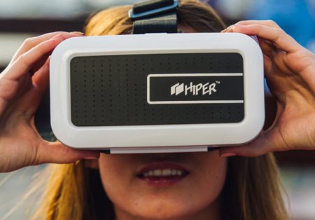 В Москве представлены VR-очки компании HIPER