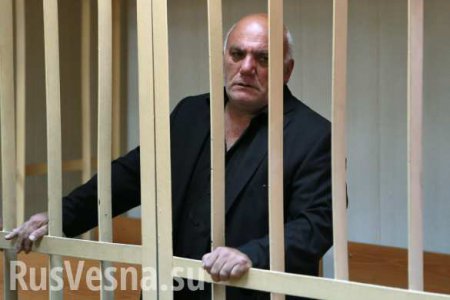 Арестованный захватчик московского банка объявил сухую голодовку