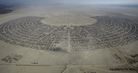Продукты горения: что такое фестиваль Burning Man