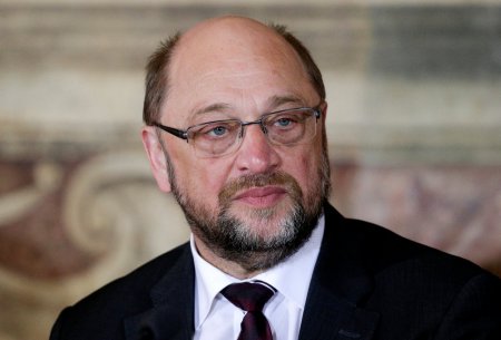 Шульц раскритиковал венгерский референдум по приему беженцев