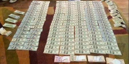 При обыске у судьи из Днепра нашли десятки тысяч долларов и евро