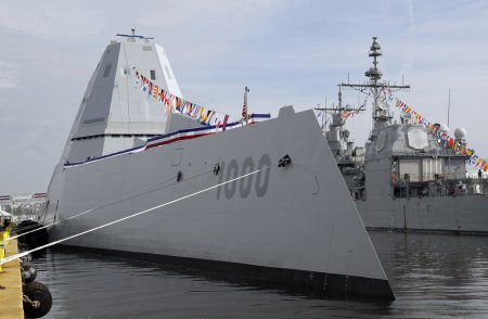 «Это корабль Бэтмена», — адмирал США нахваливает сомнительный эсминец за 4,4 млрд долларов (ФОТО)