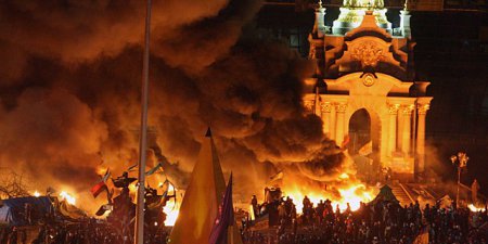 "Украина в огне": на канале РЕН ТВ состоялась премьера нового фильма Оливера Стоуна