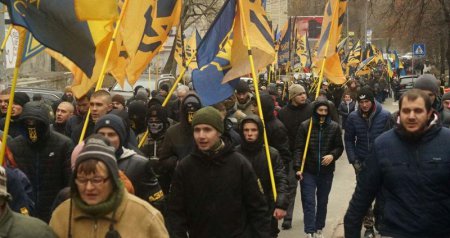«Азов» провел шествие в Киеве