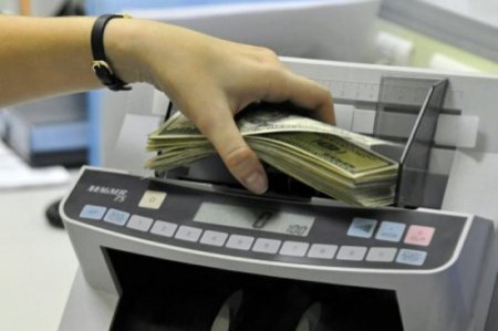 Валютная паника на Украине: люди скупают доллар, а Порошенко и Гонтарева уже пилят активы «Привата»