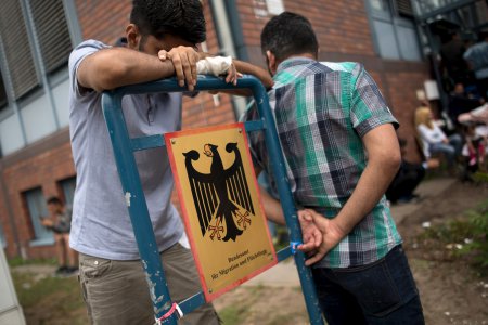 В Германии некоторых мигрантов подозревают в мошенничестве с социальной помощью