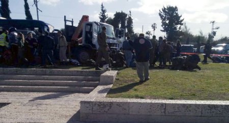 В центре Иерусалима грузовик въехал в толпу