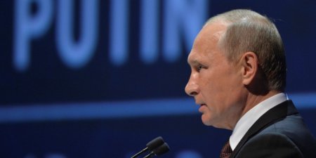 Путин упрекнул западные СМИ в манипуляции общественным мнением