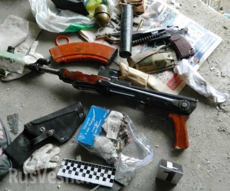 Типичная Украина: в киевской многоэтажке обнаружен склад оружия (ФОТО, ВИДЕО)
