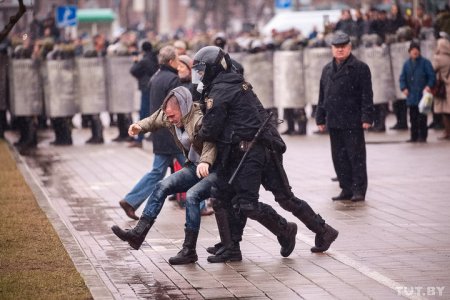 Семь причин, почему победа Майдана в Минске и Москве невозможна