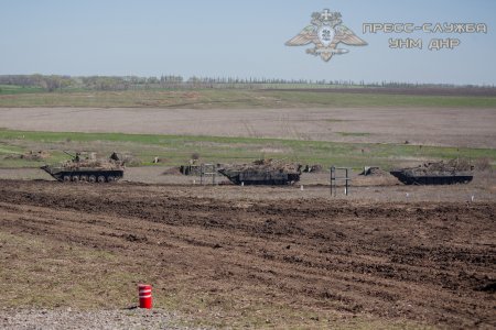 Армия ДНР провела тактические учения (ФОТО)