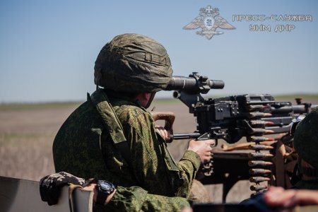 Армия ДНР провела тактические учения (ФОТО)