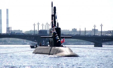 «Лада» для ВМФ: Россия будет развивать неатомные подводные силы