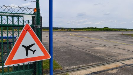 Подрезали крылья: почему авиакомпания Ryanair отказалась летать на Украину
