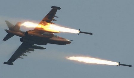 ВВС Сирии уничтожили главный штаб боевиков ИГИЛ в провинции Ракка