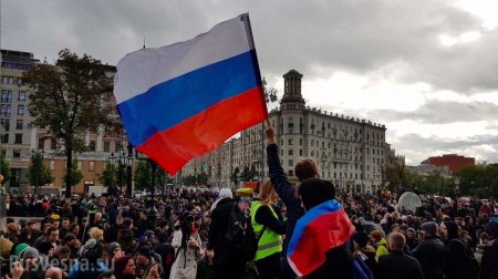 Несанкционированная акция сторонников Навального в Москве — прямая трансляция. Смотрите и комментируйте с «Русской Весной»
