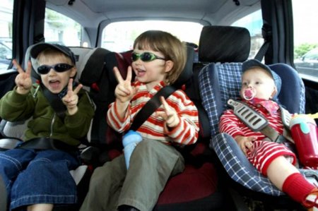 Автолюбители жаждут пересмотра требований транспортировки детей