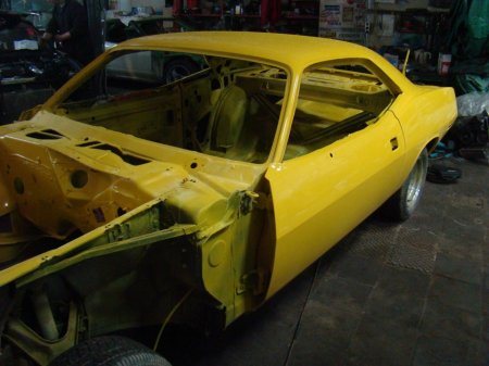 Plymouth Barracuda 1970 восстановленный из хлама