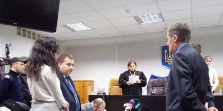 Суд продлил арест Дронову