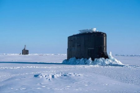 ВМС США провели учения в Арктике