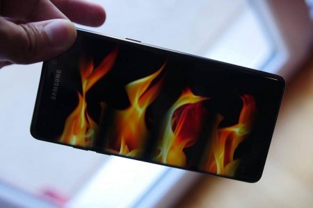 Эксперты рассказали, как обезопаситься от взрыва смартфона