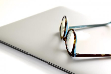 Смарт-очки Apple Glass поступят в продажу раньше 2022 года