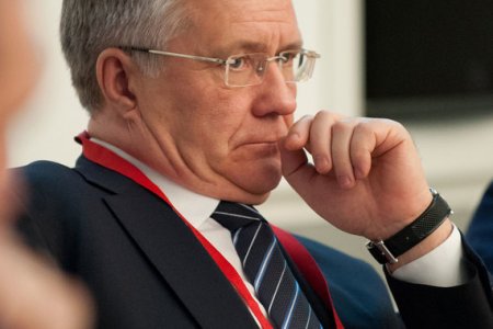 Греф предупредил о возможном уходе иностранных инвесторов из России