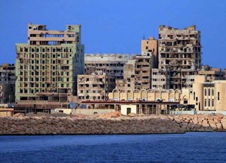 Силы Хафтара освободили от боевиков западные ворота ливийской Дерны