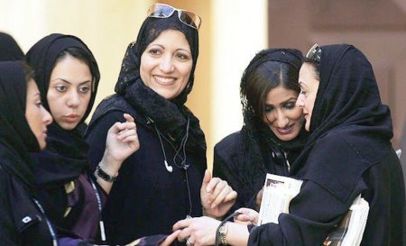 Саудовская Аравия принимает женщин на службу