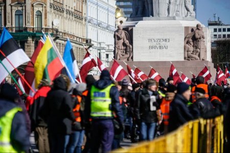 Латвийский журналист раскритиковал власть за "трагедию" в стране