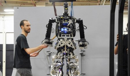 Учёные хотят создать автономного бесконтрольного робота