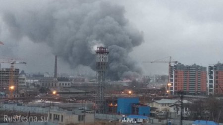 СРОЧНО: Сильный пожар в гипермаркете «Лента» в Петербурге (ФОТО, ВИДЕО)