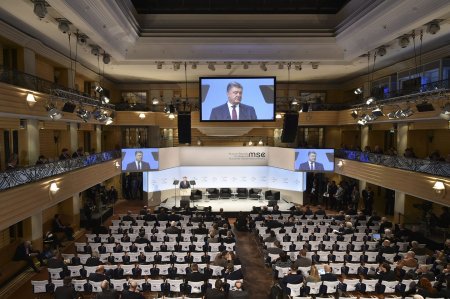 «Мистика и позор»: Главные провалы Порошенко в 2018 году (ФОТО)