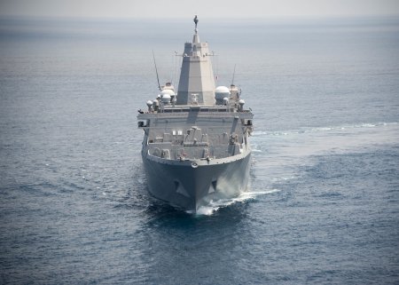 В Чёрное море направляется американский десантный корабль