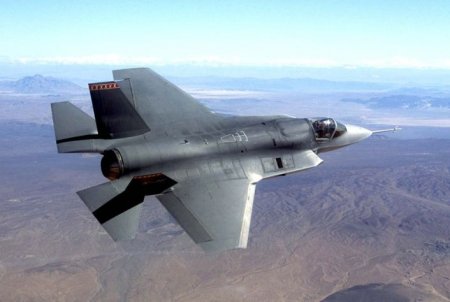 Турецких пилотов, проходивших подготовку на F-35, отстранили от полётов в США