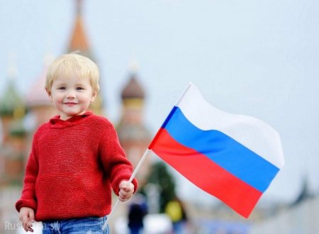 Детское пособие для малообеспеченных семей повысят с 50 рублей до 10 тысяч (ВИДЕО)