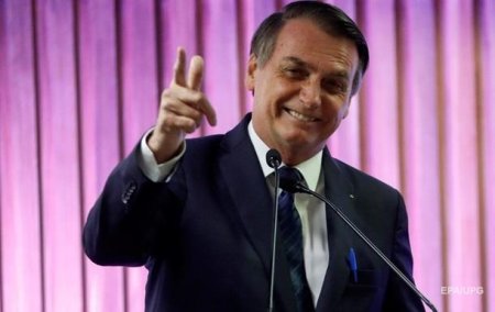 Глава Бразилии отменил встречу с министром Франции ради стрижки