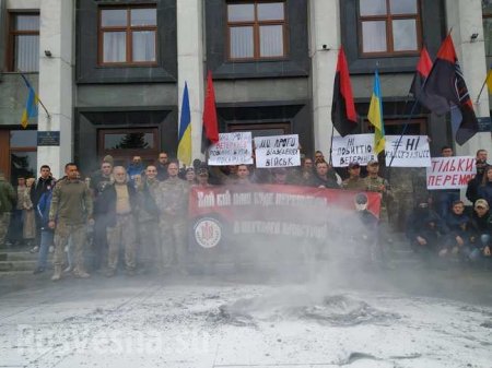«Нет капитуляции»: в Тернополе военные устроили «майдан» и выдвинули ультиматум власти (ФОТО, ВИДЕО)