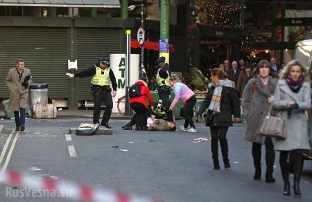 Паника в Лондоне: террорист резал людей, был скручен прохожим и расстрелян спецназом (ФОТО, ВИДЕО)