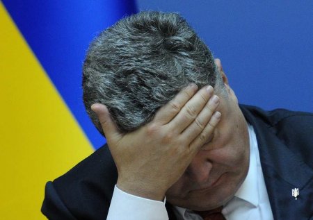 Суд допрашивает Порошенко по делу о сдаче Крыма (ФОТО, ВИДЕО)