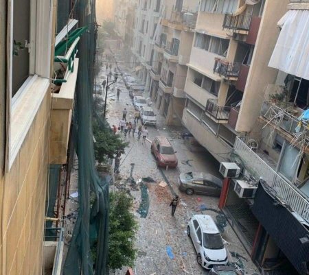 СРОЧНО: Мощнейший взрыв в Бейруте — взорвался корабль, множество жертв (ФОТО, ВИДЕО)