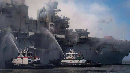 В США назвали причину пожара на десантном корабле ВМС Bonhomme Richard